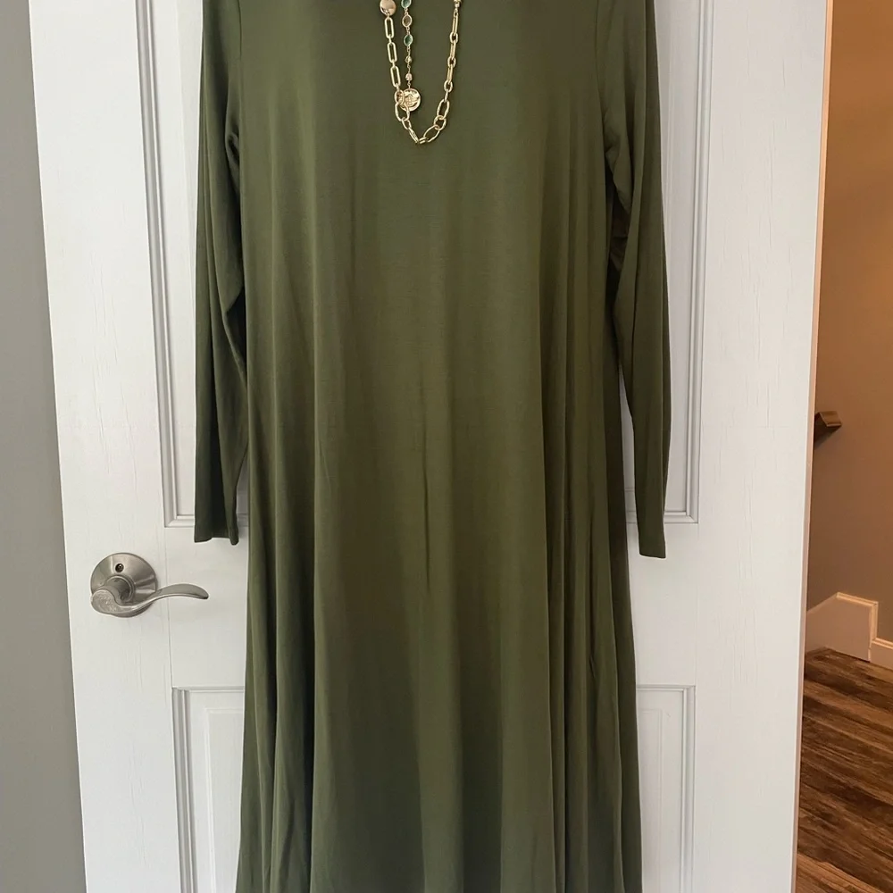 Daily Ritual Forest Green Long Sleeve Dress - Picture 2 of 3